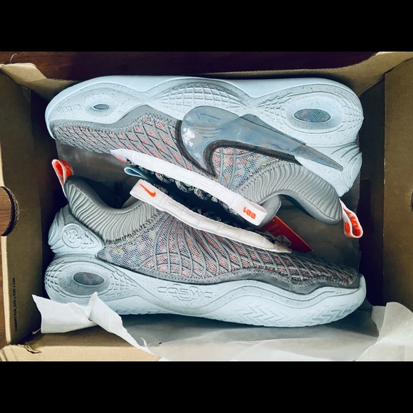 (SOLD!) Nike Cosmic Unity Space hippie - Picture 3 of 4